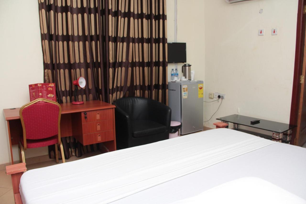 Nbangba Hotel Techiman Esterno foto